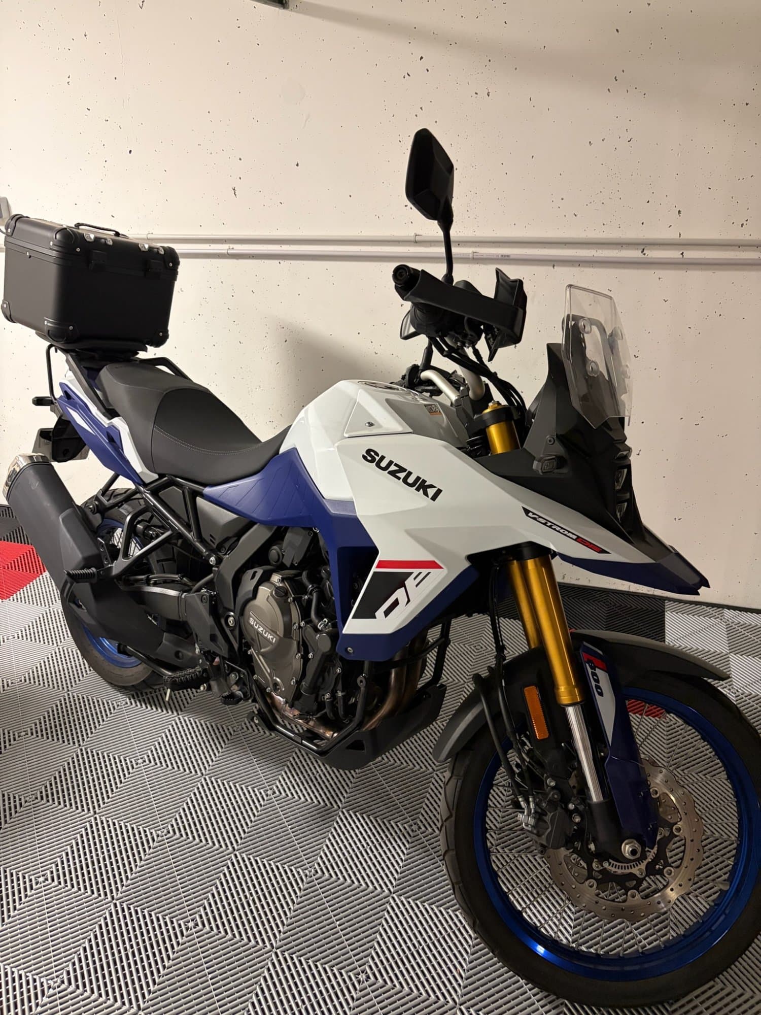 Suzuki DL800 DE - 3600km — photo 1 sur 6