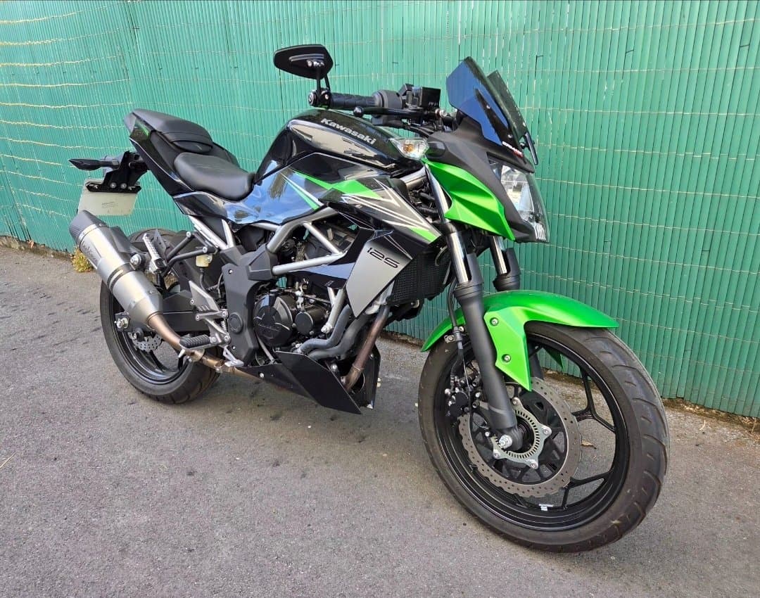 Kawasaki Z125 – 1 200 km - comme neuve