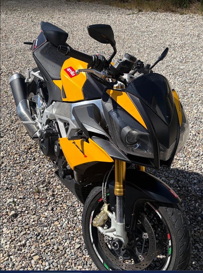 Aprilia Tuono V4 1000