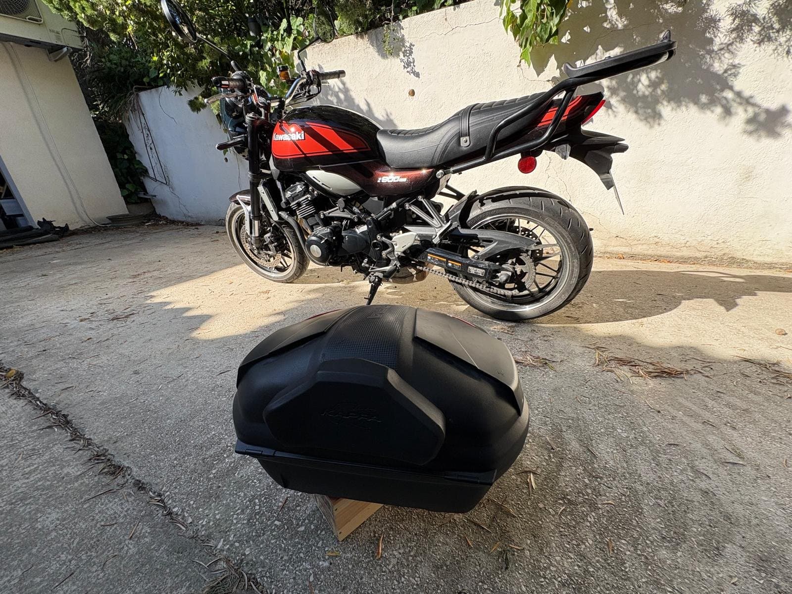 KAWASAKI Z 900 RS — photo 1 sur 4