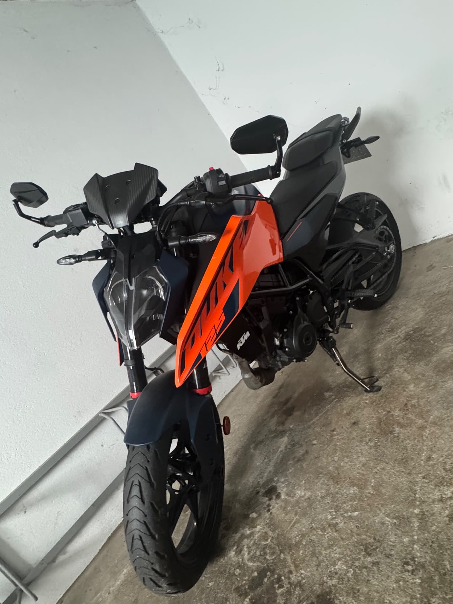 KTM duke 125 2025 — photo 1 sur 5