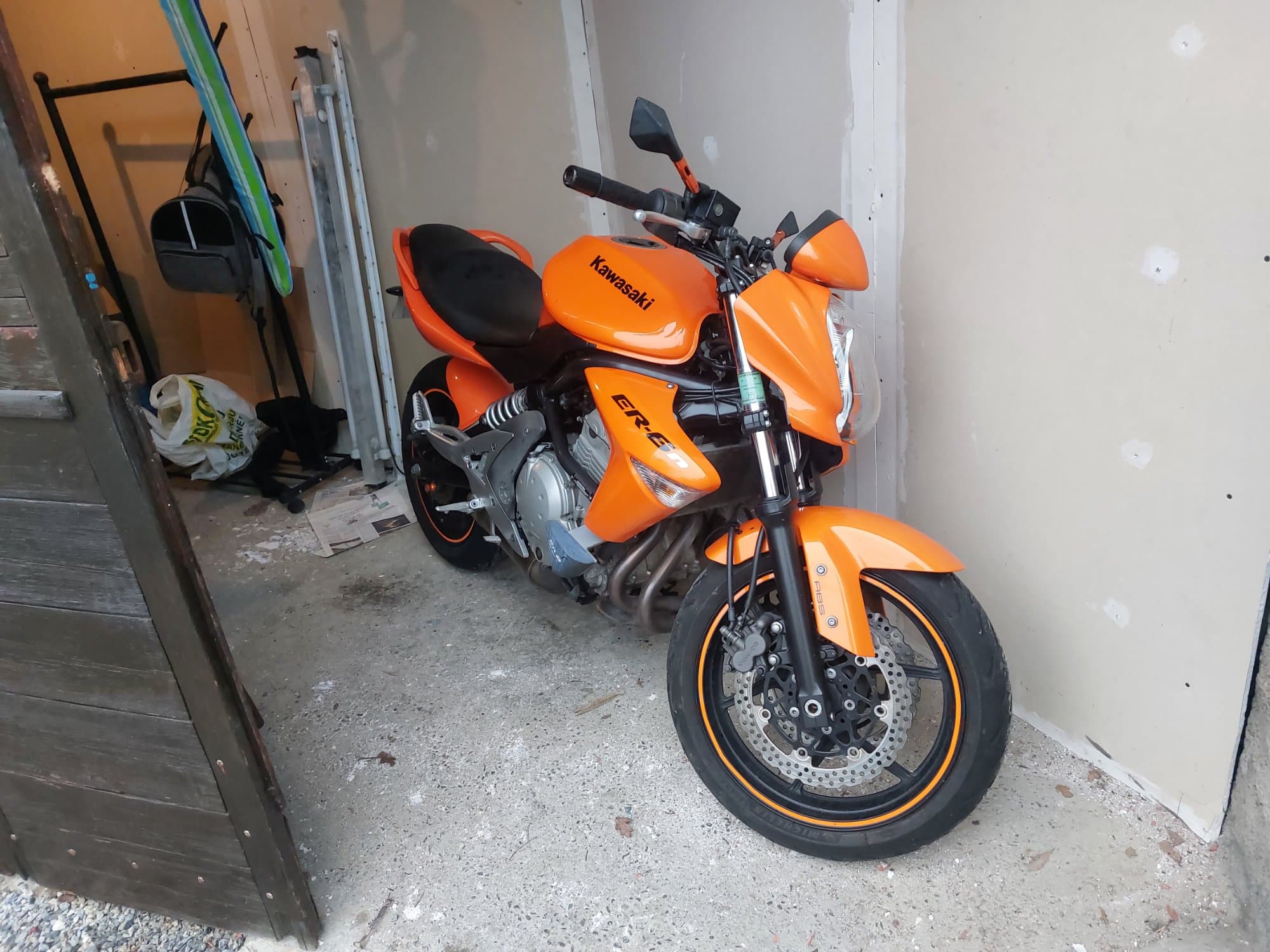 Kawasaki ER6 N — photo 1 sur 1