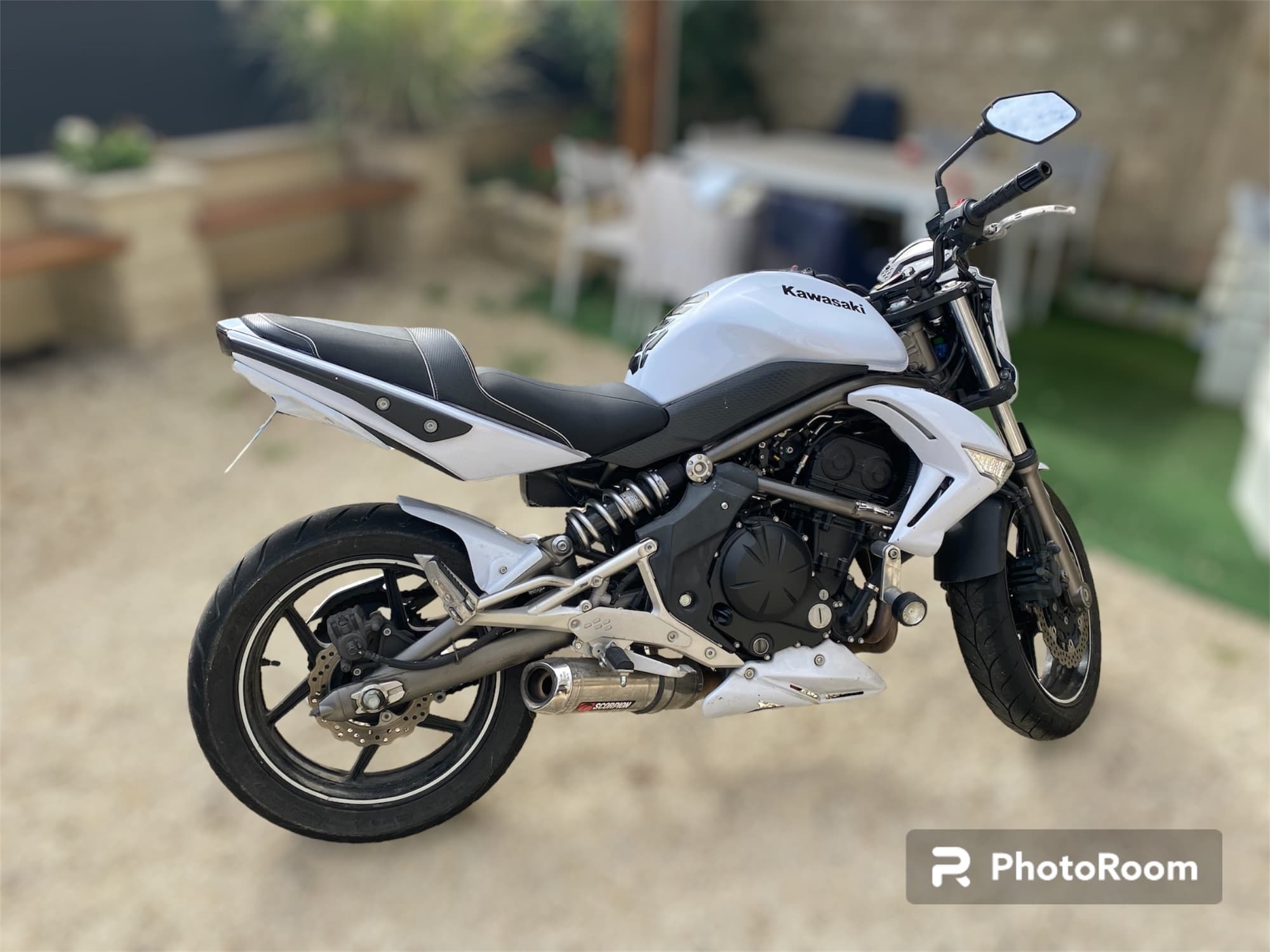 Kawasaki ER6n — photo 1 sur 3